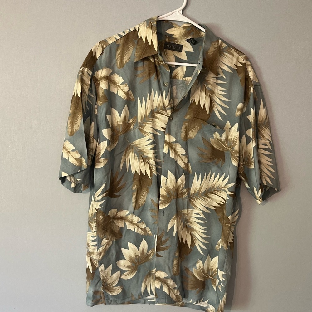 Oversized Hawaiian style button down short sleeved shirt